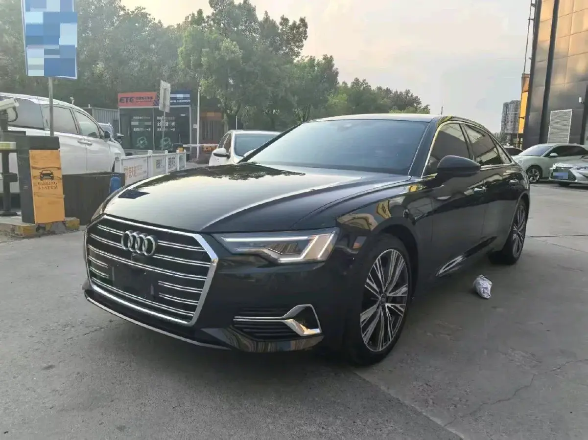 2024 Audi A6L 2.0T 245HP L4 7DCT