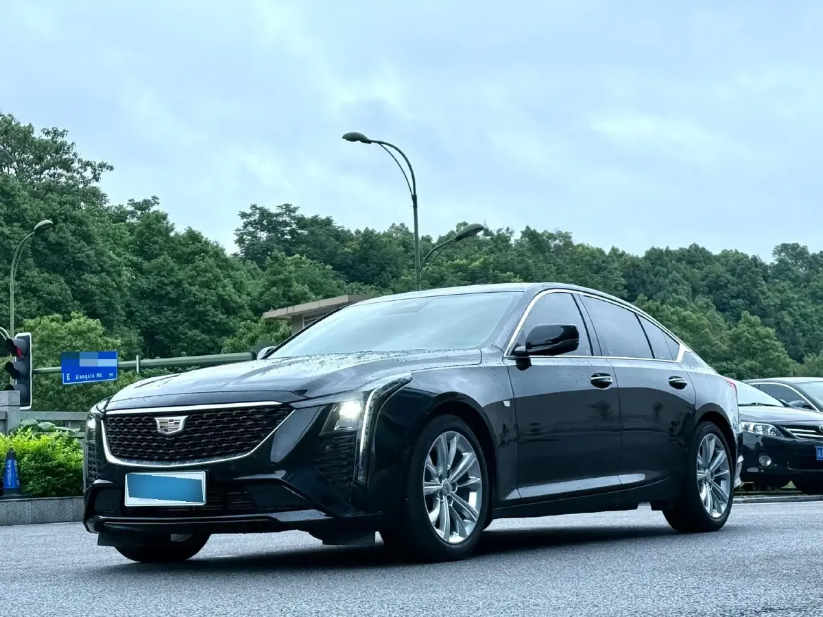 2024 Cadillac CT5 2.0T 237HP L4 10AT