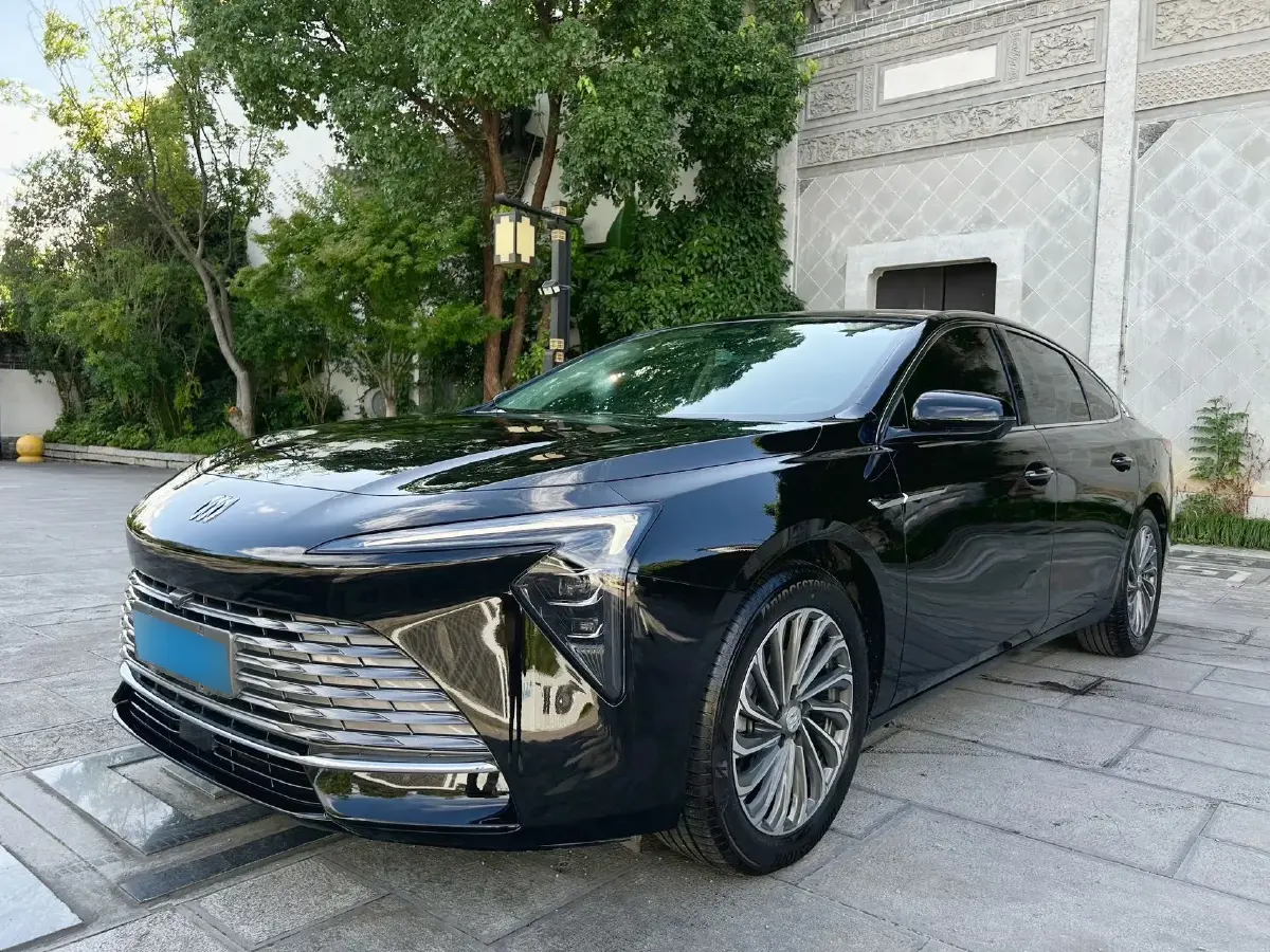 2023 Buick Larcosse 2.0T 237HP L4 9AT