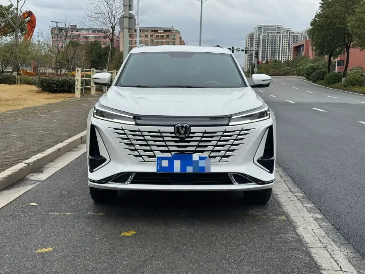 2024 ChangAn CS75 Plus 1.5T 188HP L4 8AT,autocango,china used car exporter,china ev exporter,chinese used car exporter,chinese used ev exporter