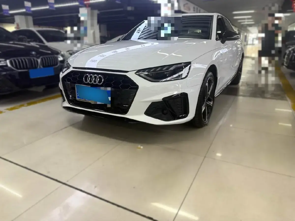 2024 Audi A4L 2.0T 190HP L4 7DCT