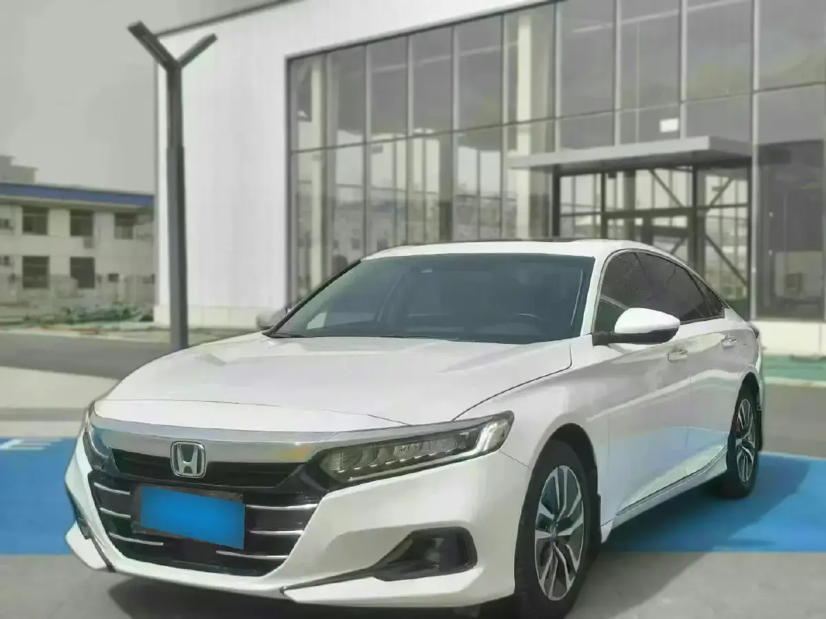 2022 Honda Accord 2.0L 146HP L4 E-CVT Hybrid