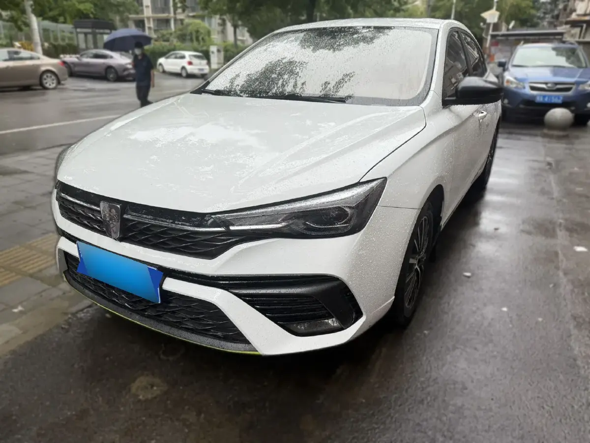 2021 Roewe i5 1.5L 120HP L4 CVT