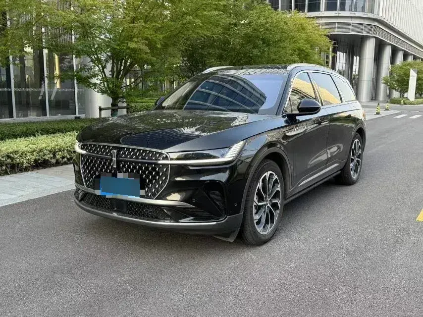 2023 Lincoln Nautilus 2.0T 261HP L4 8AT