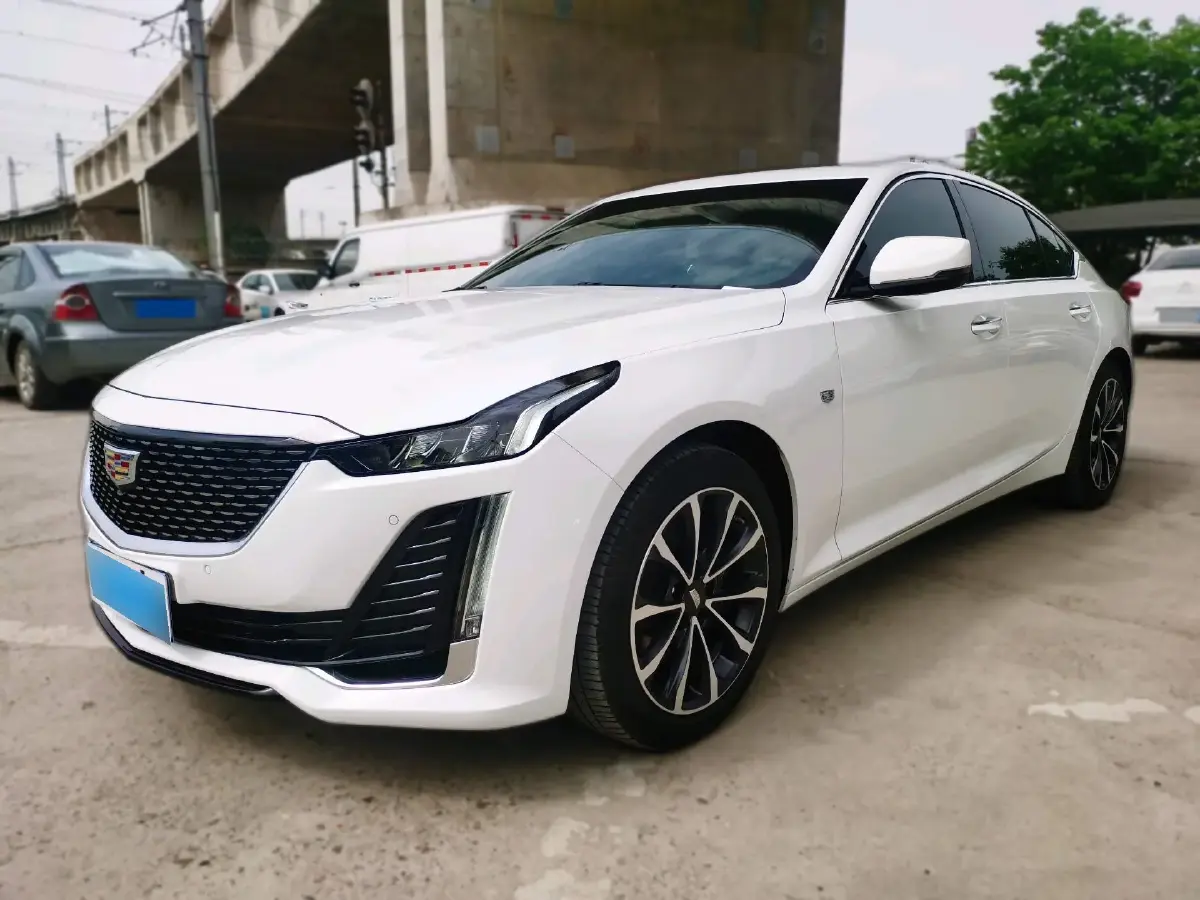 2022 Cadillac CT5 2.0T 237HP L4 10AT