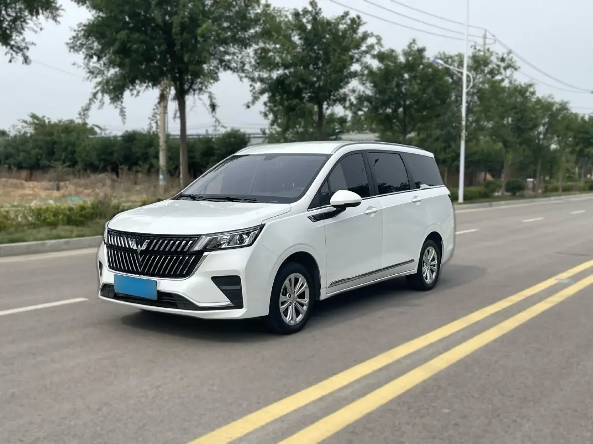 2022 WuLing JiaChen 1.5L 99HP L4 6MT