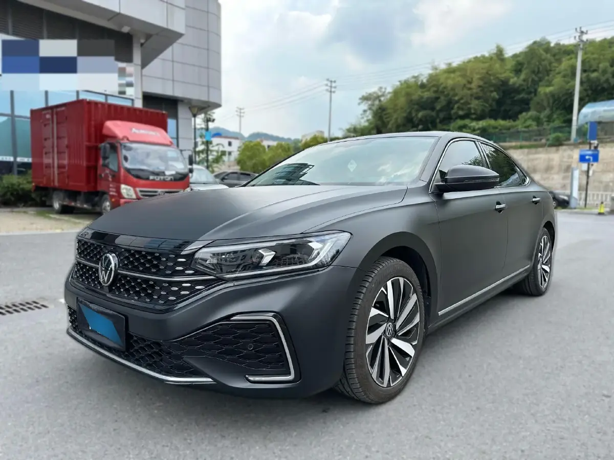 2022 Volkswagen Passat 2.0T 186HP L4 7DCT