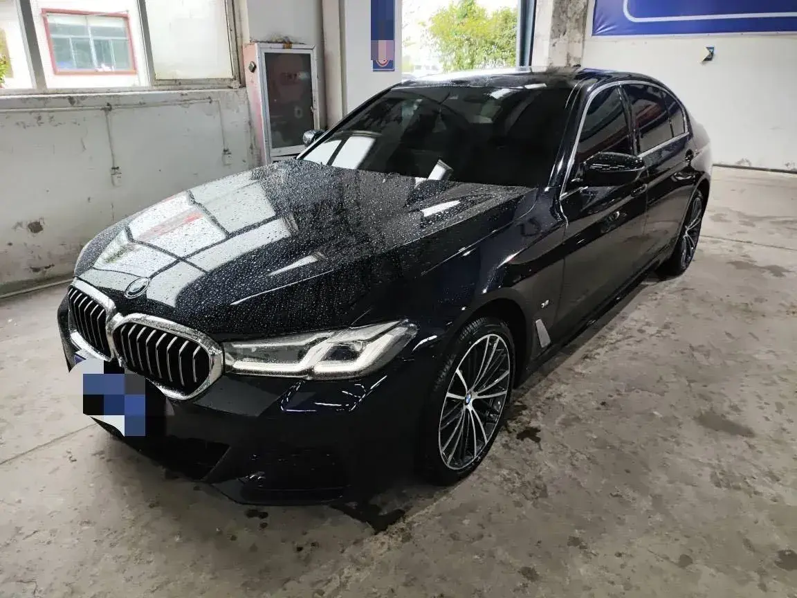 2023 BMW 5 Series 2.0T 245HP L4 8AT