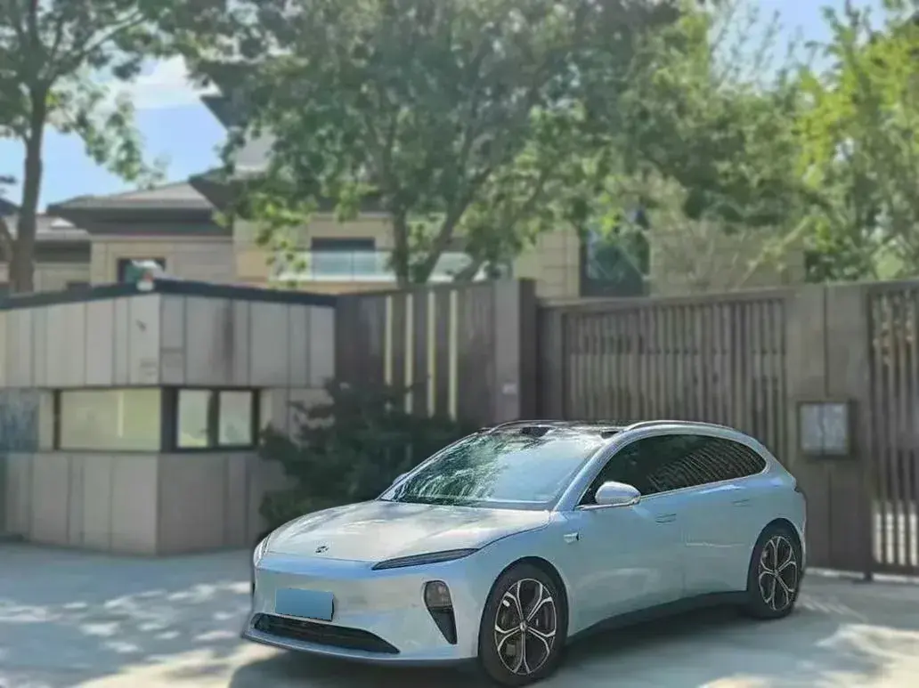 2023 NIO ET5T BEV 75KWH
