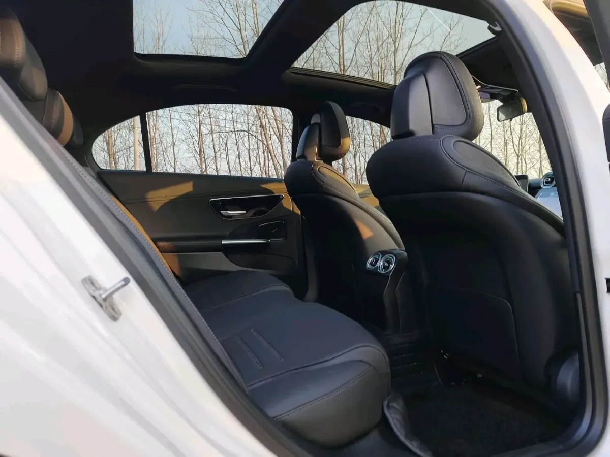 2024 Mercedes-Benz C Class 1.5T 204HP L4 9AT,autocango,china used car exporter,china ev exporter,chinese used car exporter,chinese used ev exporter