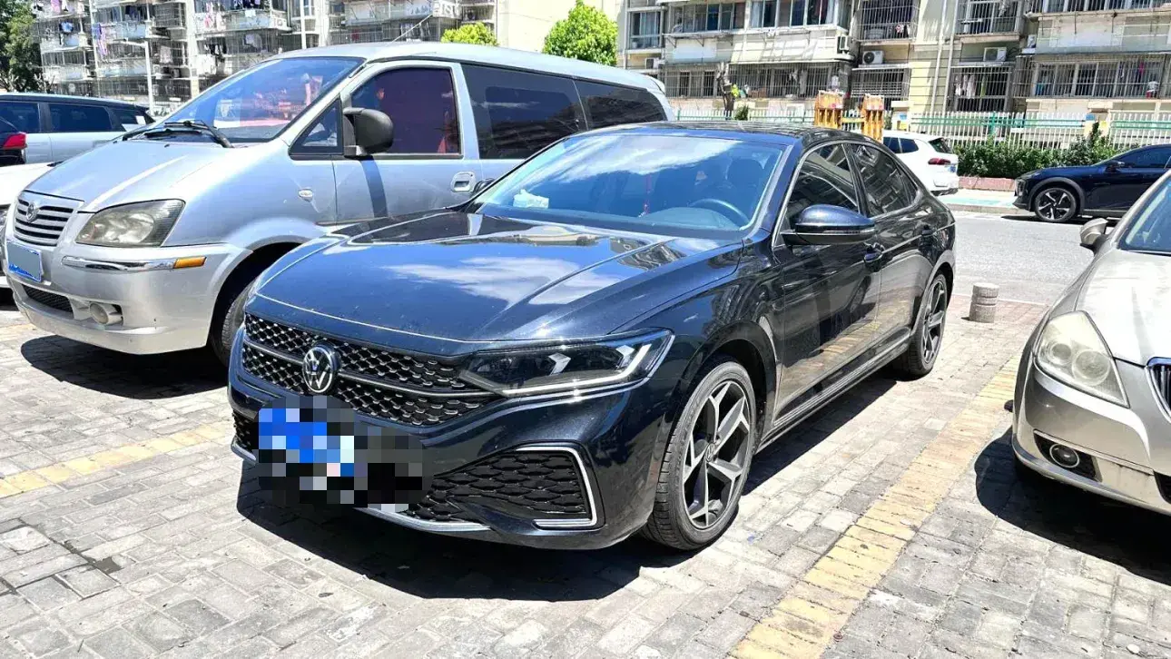 2022 Volkswagen Passat 2.0T 186HP L4 7DCT