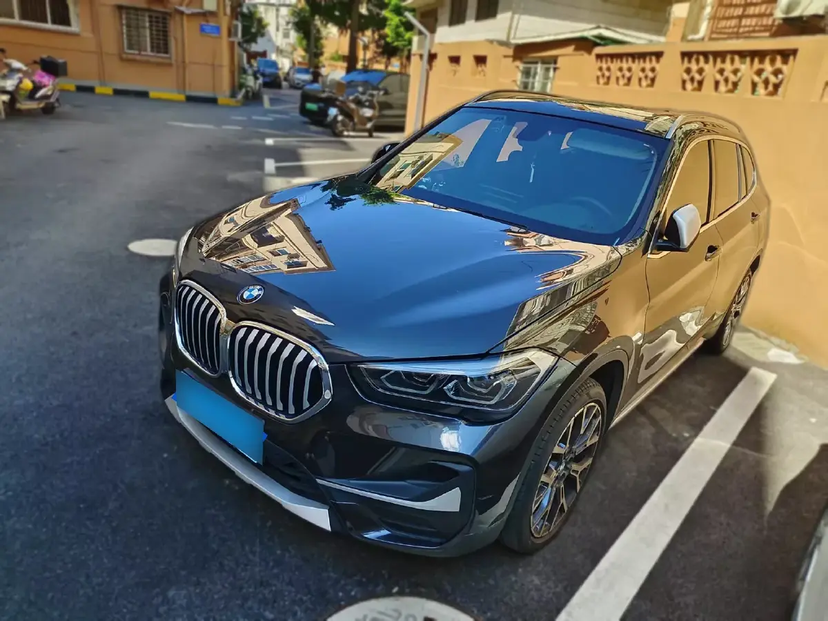 2022 BMW X1 2.0T 192HP L4 8AT