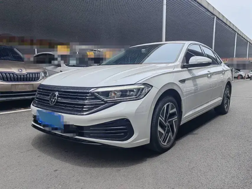 2023 Volkswagen Sagitar 1.5T 160HP L4 7DCT