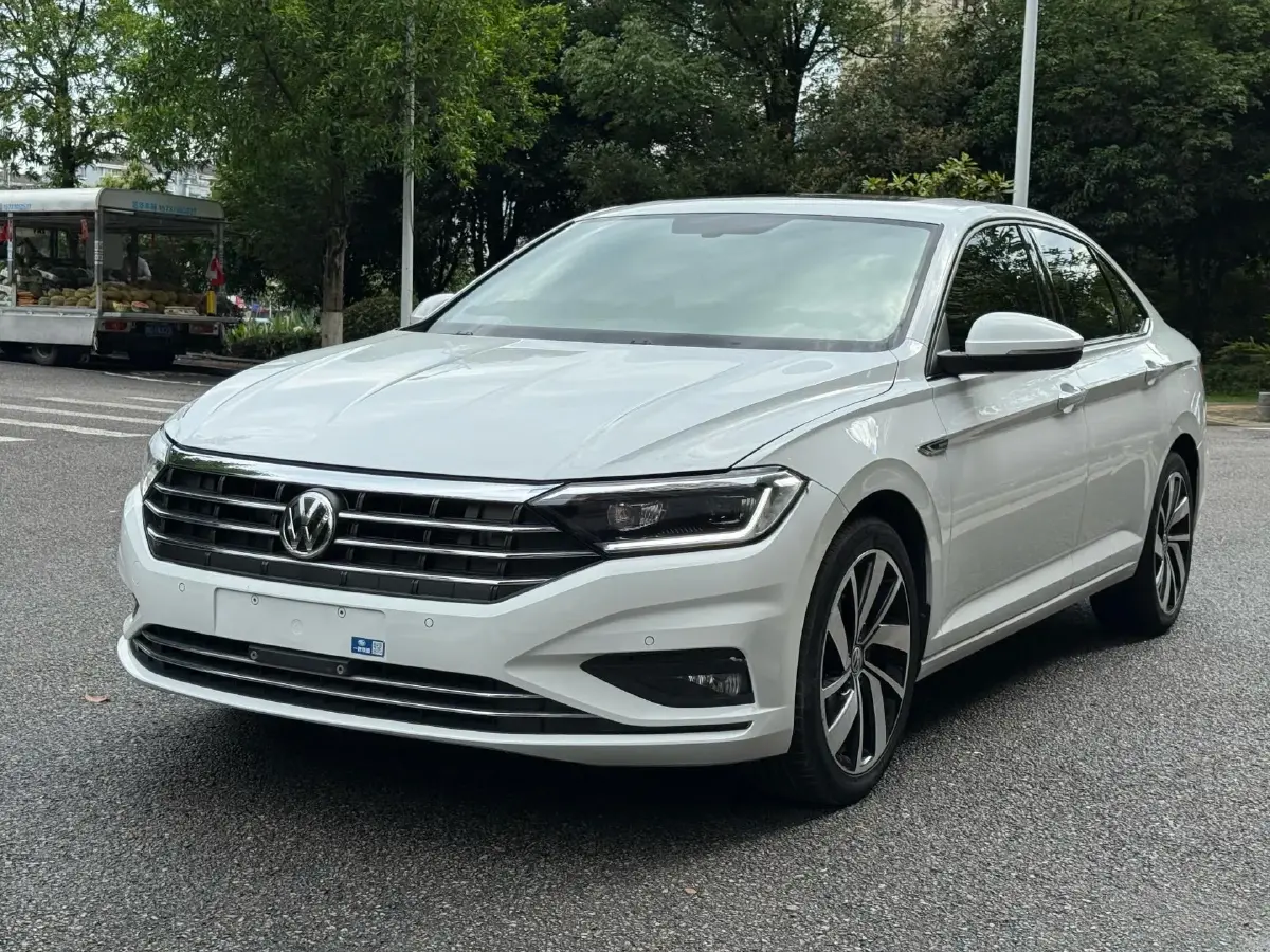2021 Volkswagen Sagitar 1.4T 150HP L4 7DCT