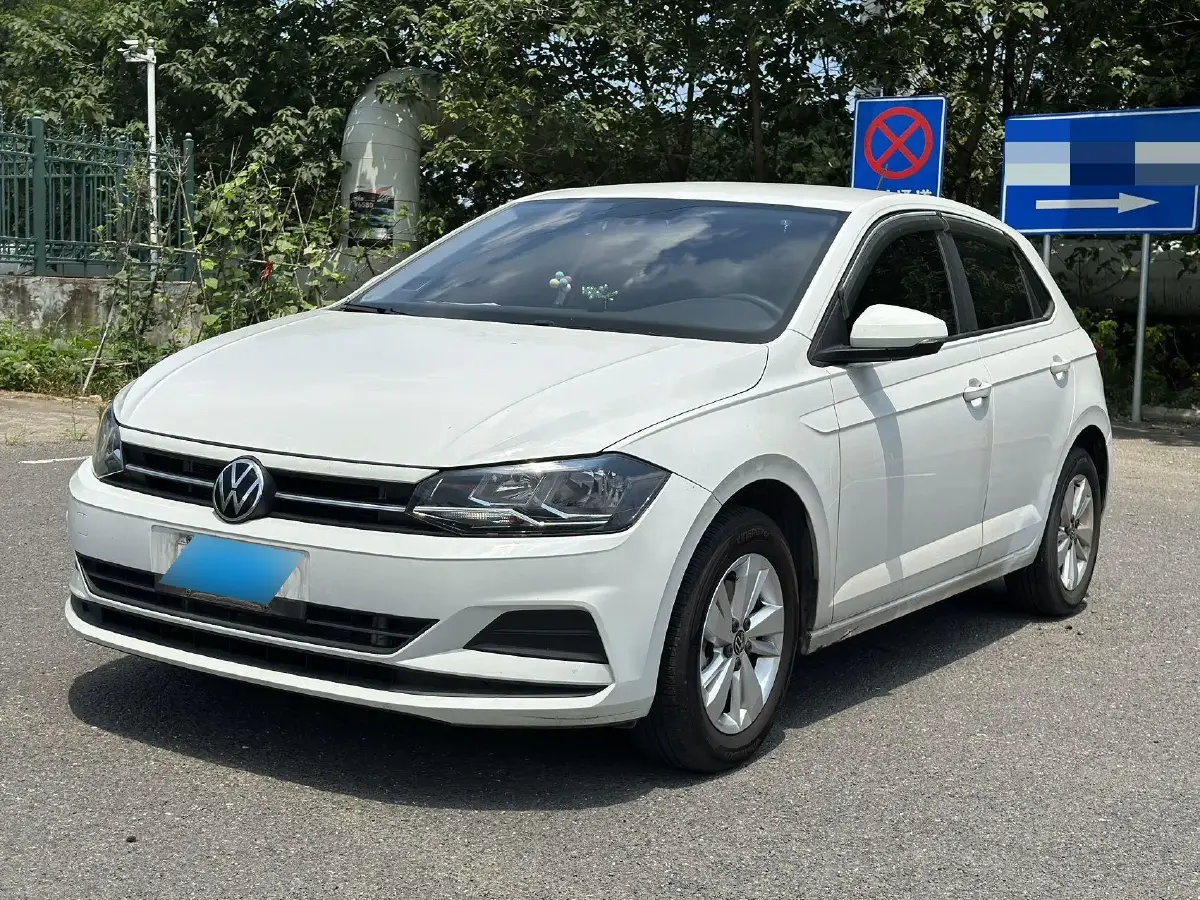 2023 Volkswagen Polo 1.5L 110HP L4 6AT