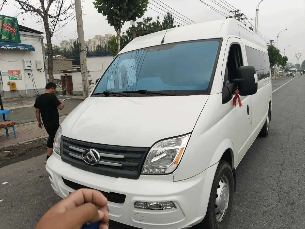 2019 MAXUS XinTu V80 2.0T 139HP L4 6AMT