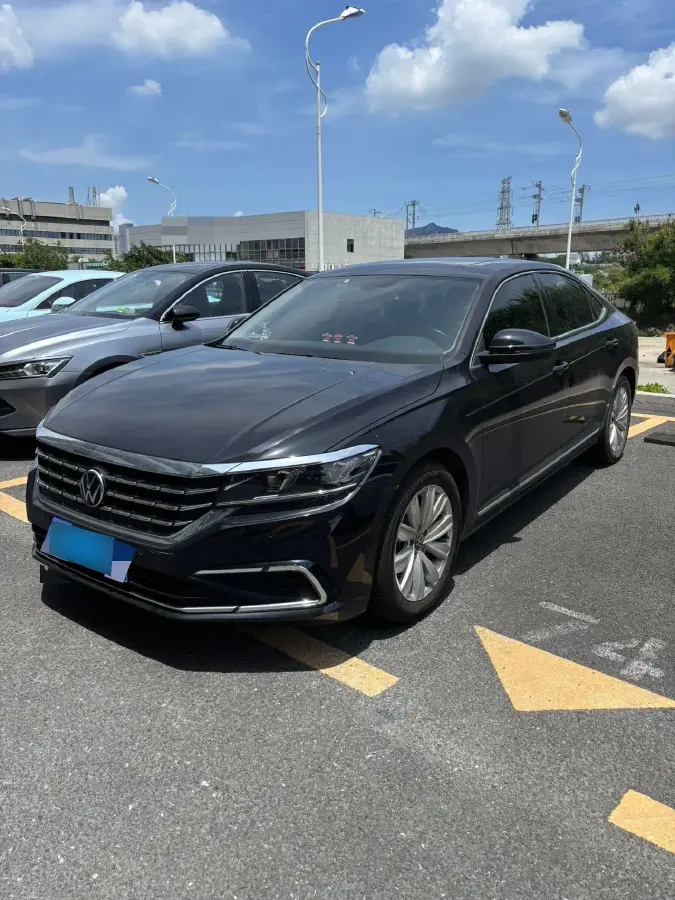 2021 Volkswagen Passat 2.0T 186HP L4 7DCT