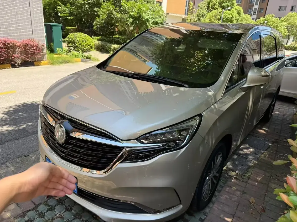 2022 Buick GL8 2.0T 237HP L4 9AT