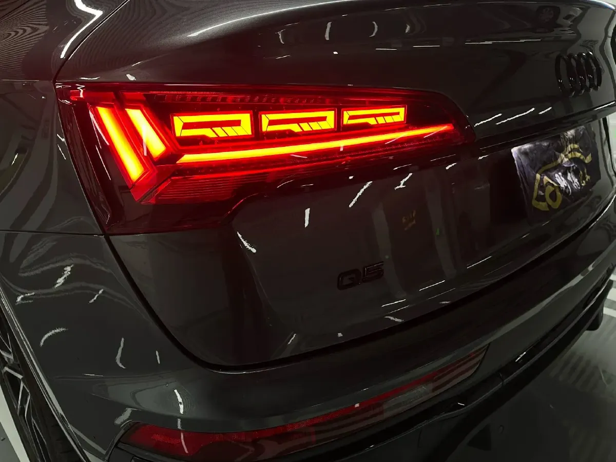 2023 Audi SQ5 3.0T 354HP V6 8AT,autocango,china used car exporter,china ev exporter,chinese used car exporter,chinese used ev exporter