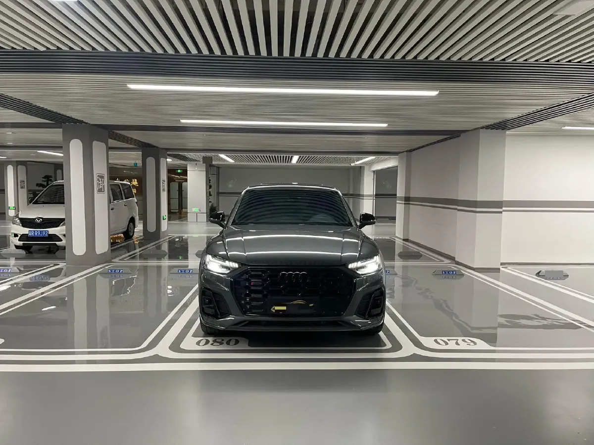 2023 Audi SQ5 3.0T 354HP V6 8AT,autocango,china used car exporter,china ev exporter,chinese used car exporter,chinese used ev exporter