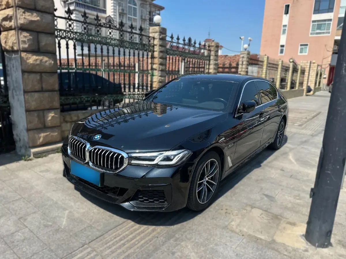 2021 BMW 5 Series 2.0T 184HP L4 8AT PHEV 17.7KWH