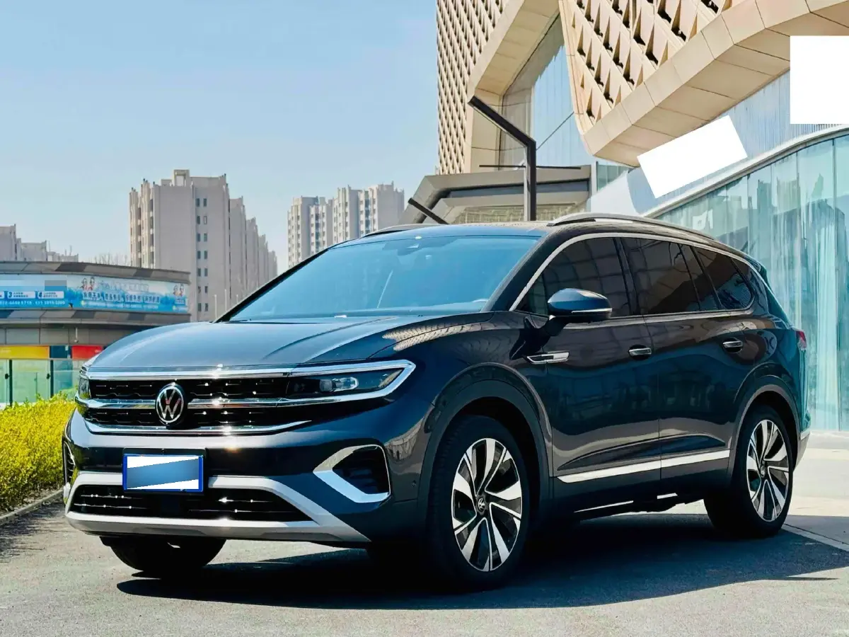 2023 Volkswagen Talagon 2.0T 220HP L4 7DCT