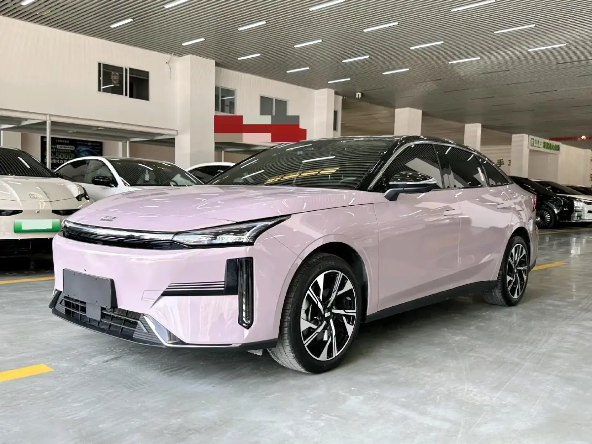 2024 Geely Galaxy L6 1.5T 163HP L4 3DHT PHEV