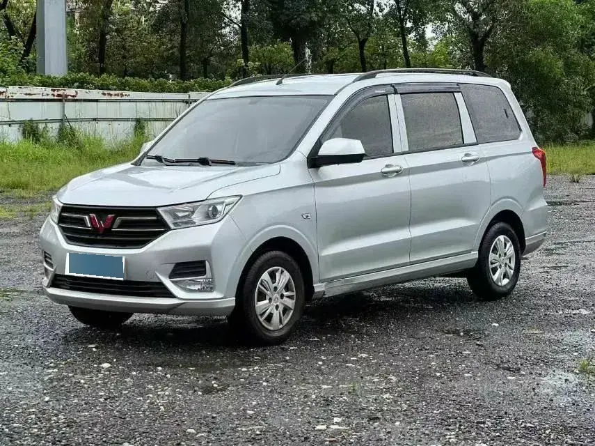 2021 WuLing HongGuang 1.5L 99HP L4 6MT