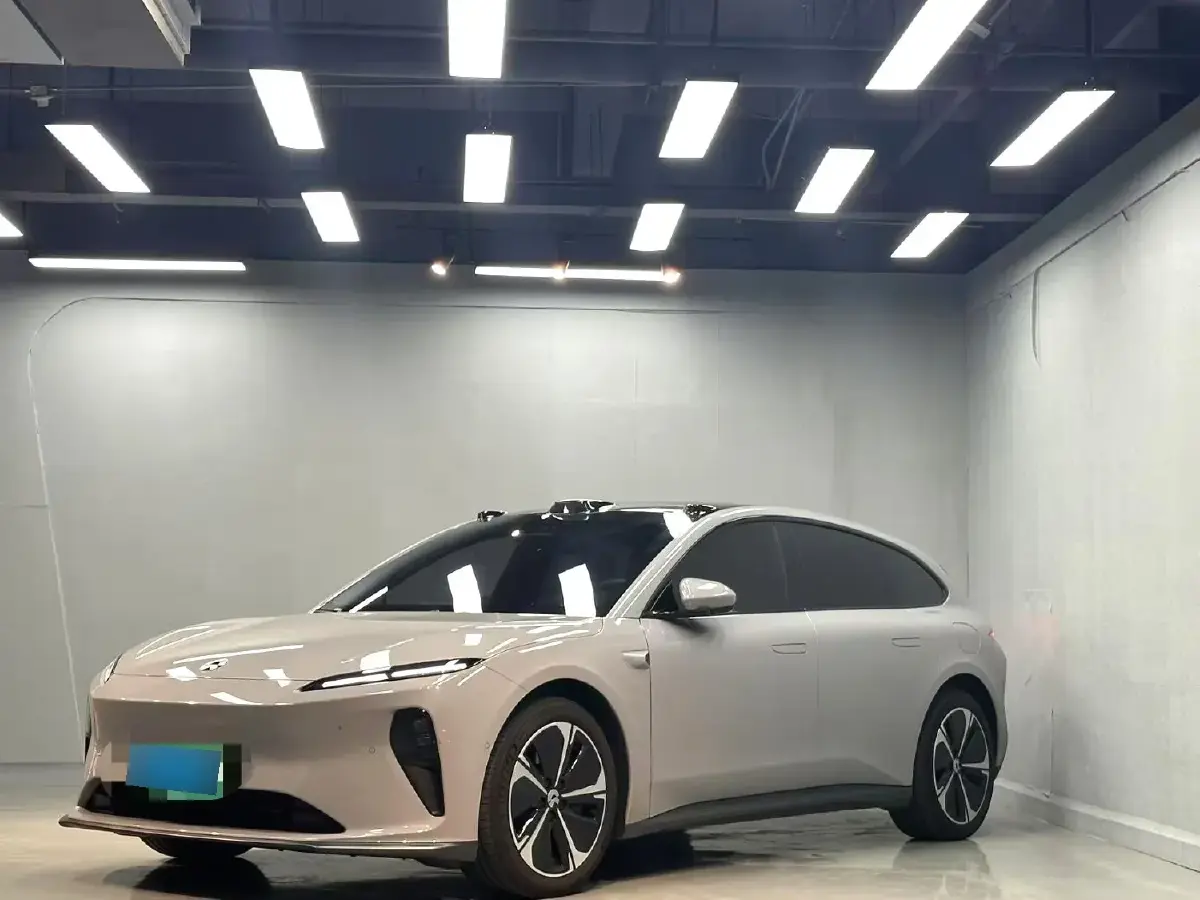 2024 NIO ET5T BEV 75KWH