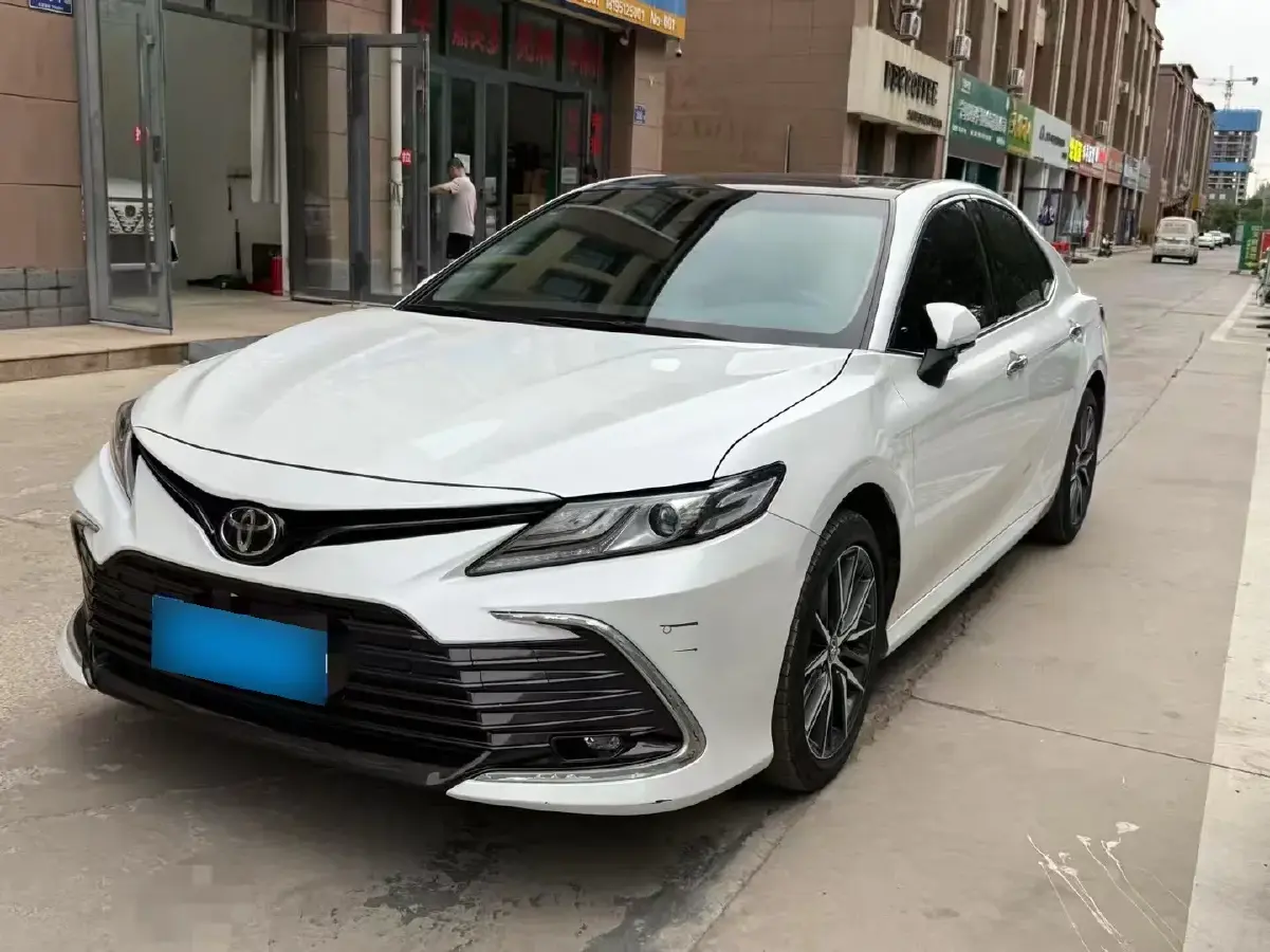 2021 Toyota Camry 2.5L 209HP L4 8AT