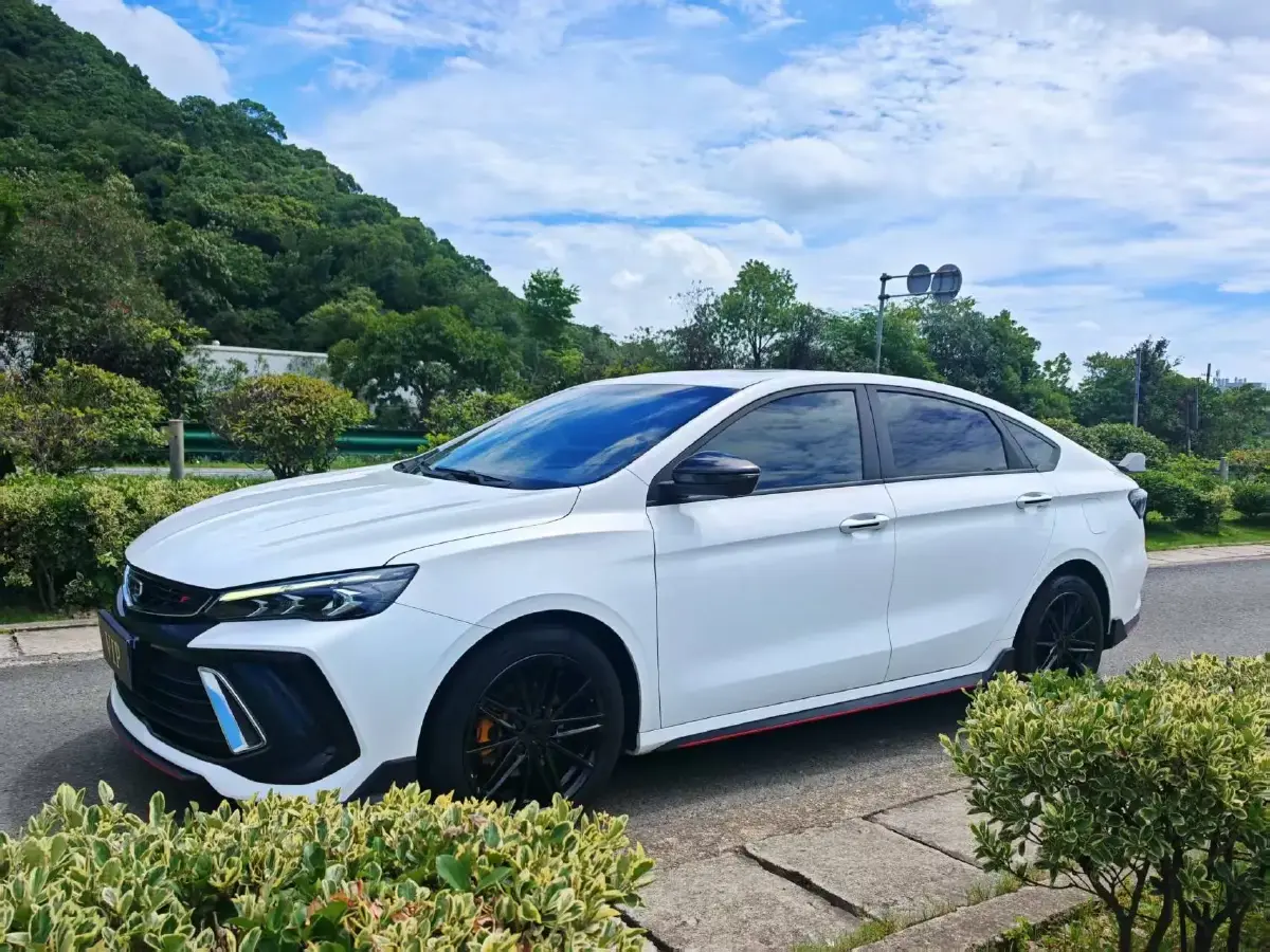 2022 Geely Binray 1.5T 181HP L4 7DCT