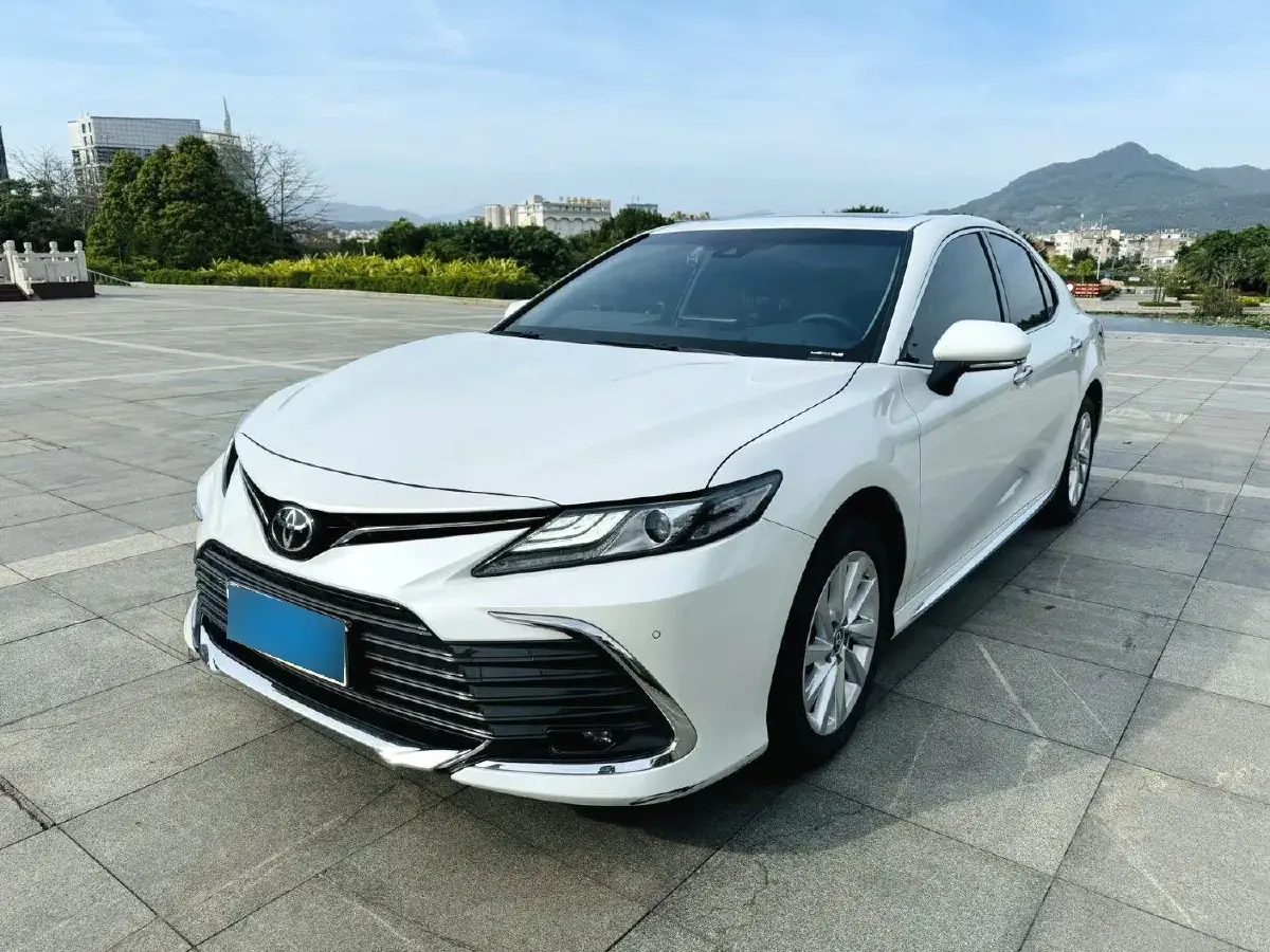 2023 Toyota Camry 2.0L 177HP L4 CVT