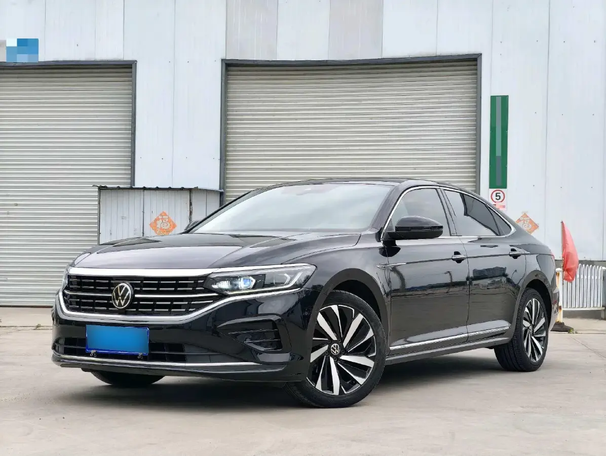 2022 Volkswagen Passat 2.0T 186HP L4 7DCT
