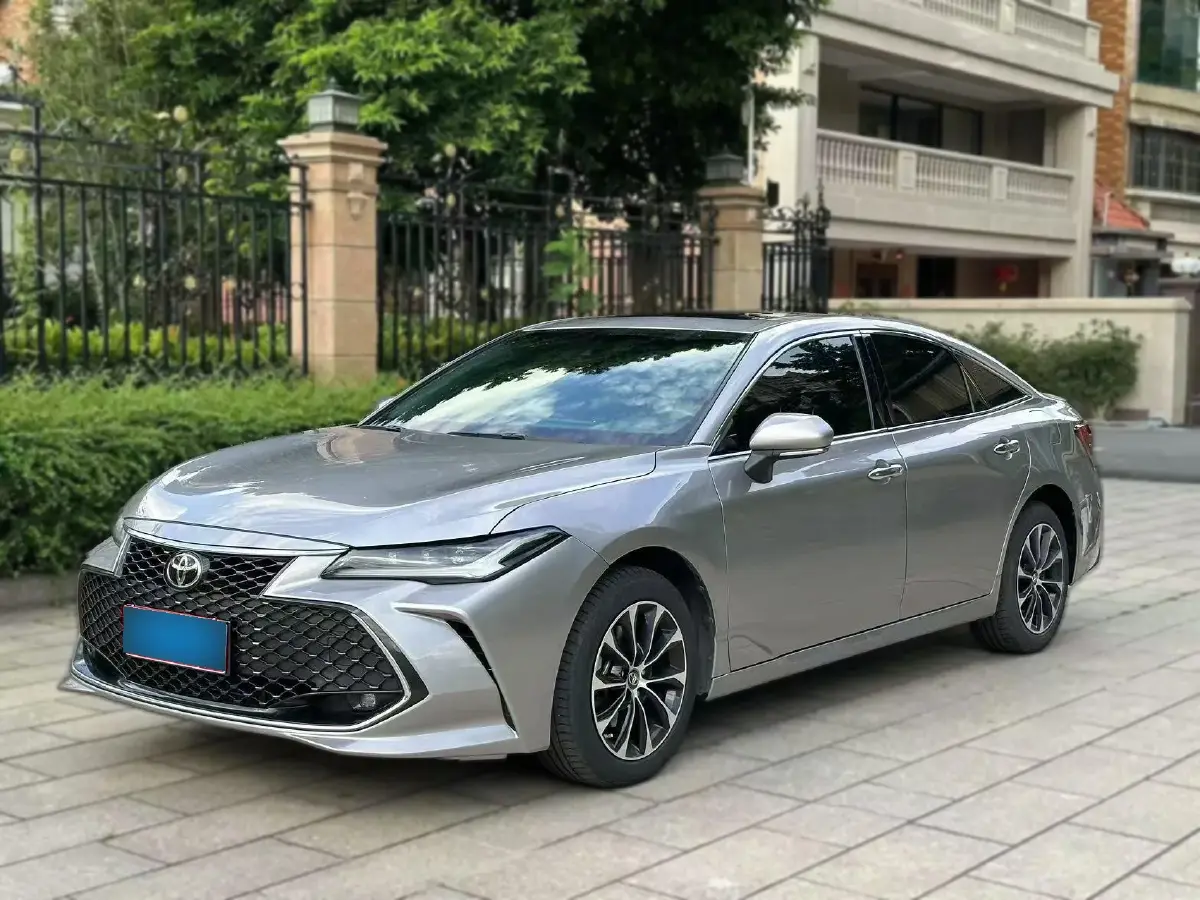 2022 Toyota Avalon 2.5L 209HP L4 8AT