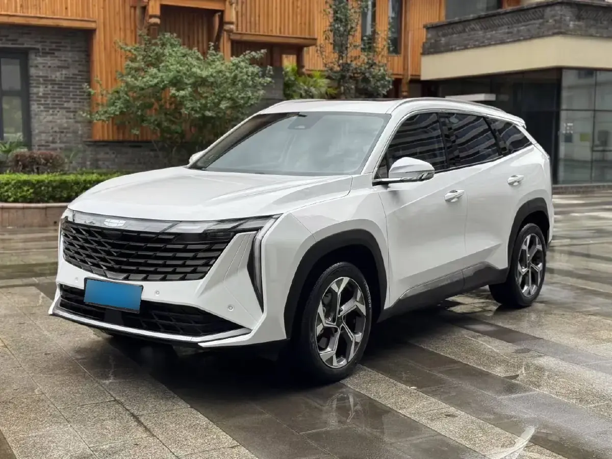 2023 Geely StarRay 1.5T 181HP L4 7DCT