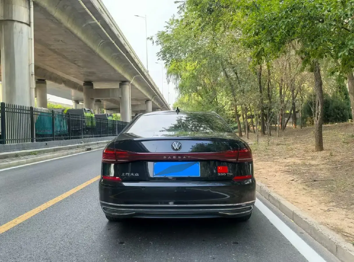 2021 Volkswagen Passat 2.0T 186HP L4 7DCT,autocango,china used car exporter,china ev exporter,chinese used car exporter,chinese used ev exporter