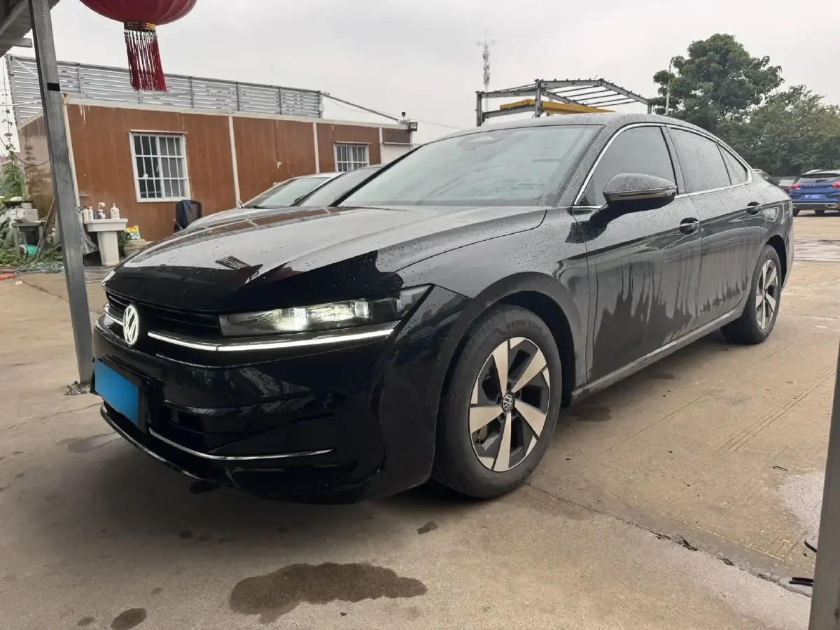 2024 Volkswagen Magotan 2.0T 220HP L4 7DCT