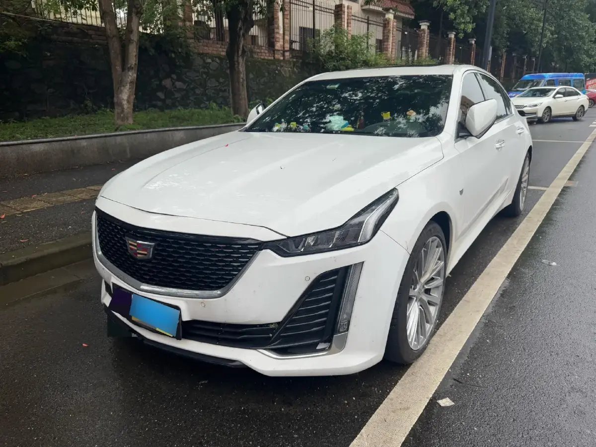 2021 Cadillac CT5 2.0T 237HP L4 10AT