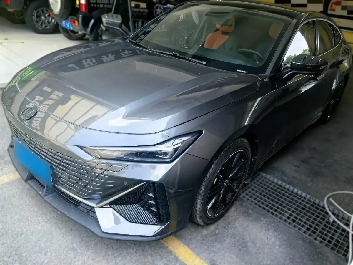 2022 ChangAn UNI-V 1.5T 188HP L4 7DCT