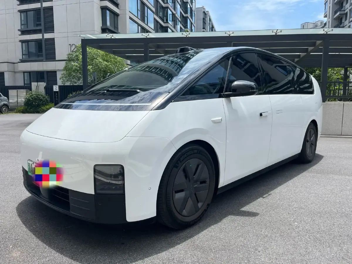 2024 Li MEGA BEV 102.7KWH