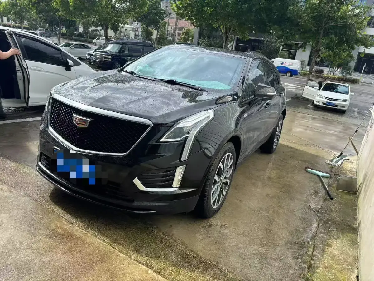 2022 Cadillac XT5 2.0T 237HP L4 9AT