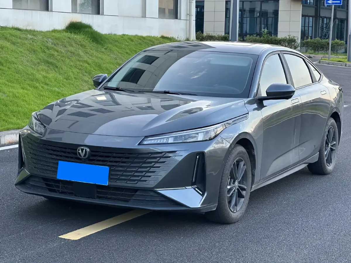 2023 ChangAn Lamore 1.5T 170HP L4 7DCT