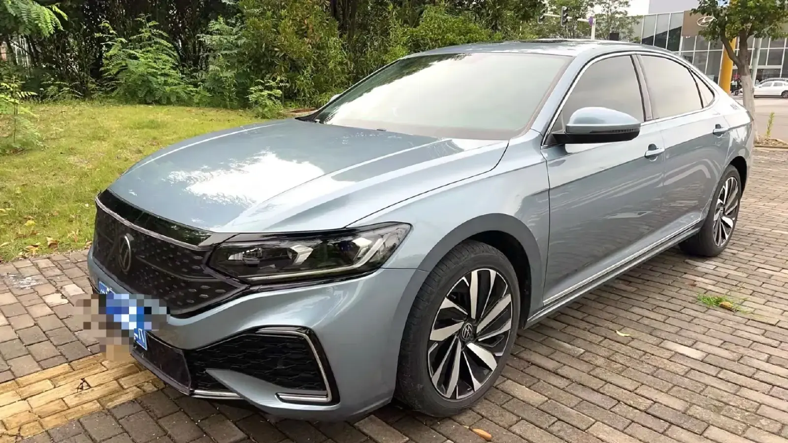 2022 Volkswagen Passat 2.0T 186HP L4 7DCT