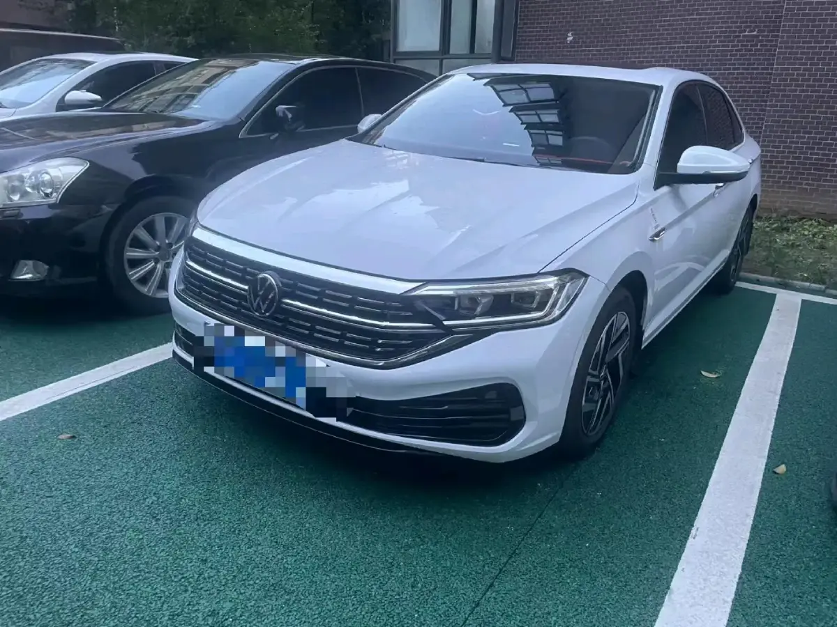 2024 Volkswagen Sagitar 1.5T 160HP L4 7DCT