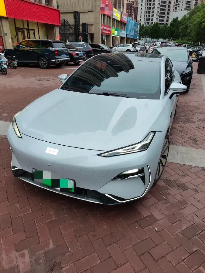 2024 Geely Galaxy E8 BEV 76KWH