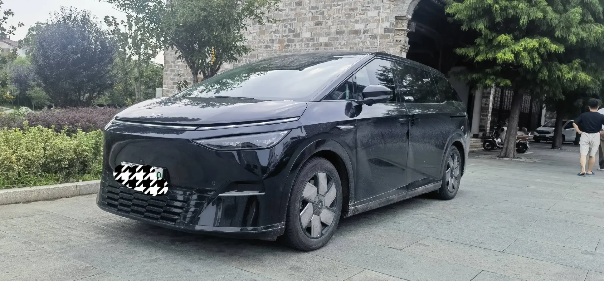 2024 Xpeng X9 BEV 101.5KWH