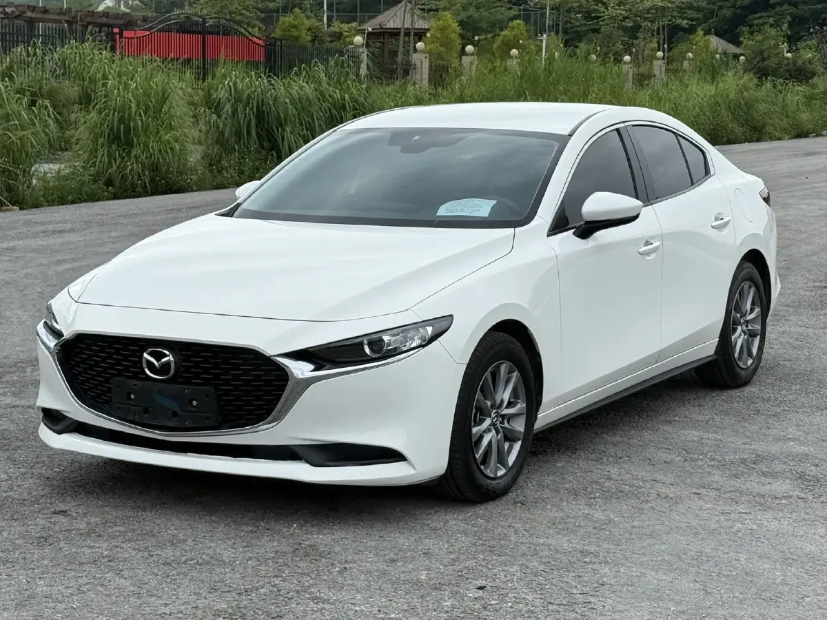 2022 Mazda 3 Axela 2.0L 158HP L4 6AT