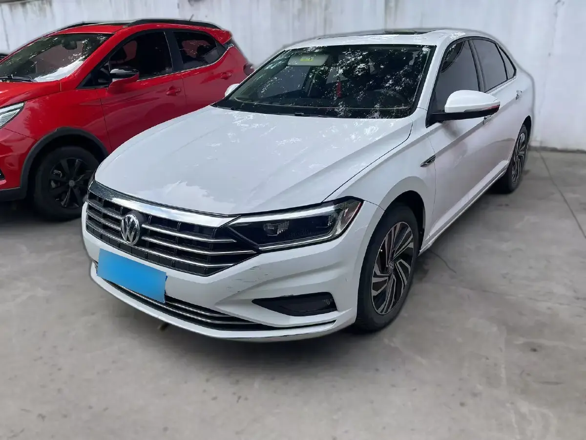 2022 Volkswagen Sagitar 1.2T 116HP L4 7DCT