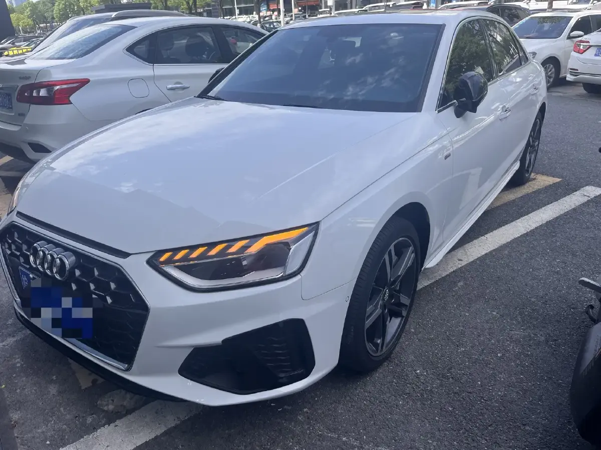 2020 Audi A4L 2.0T 190HP L4 7DCT