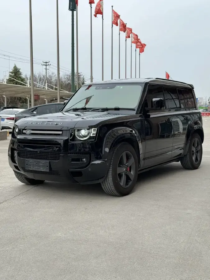 2024 Land Rover Defender 3.0T 400HP L6 8AT